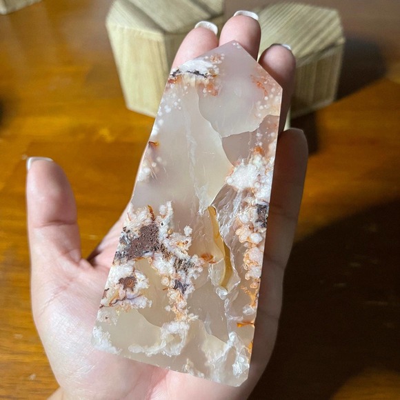 Carnelian Flower Agate Tower - Picture 11 of 12